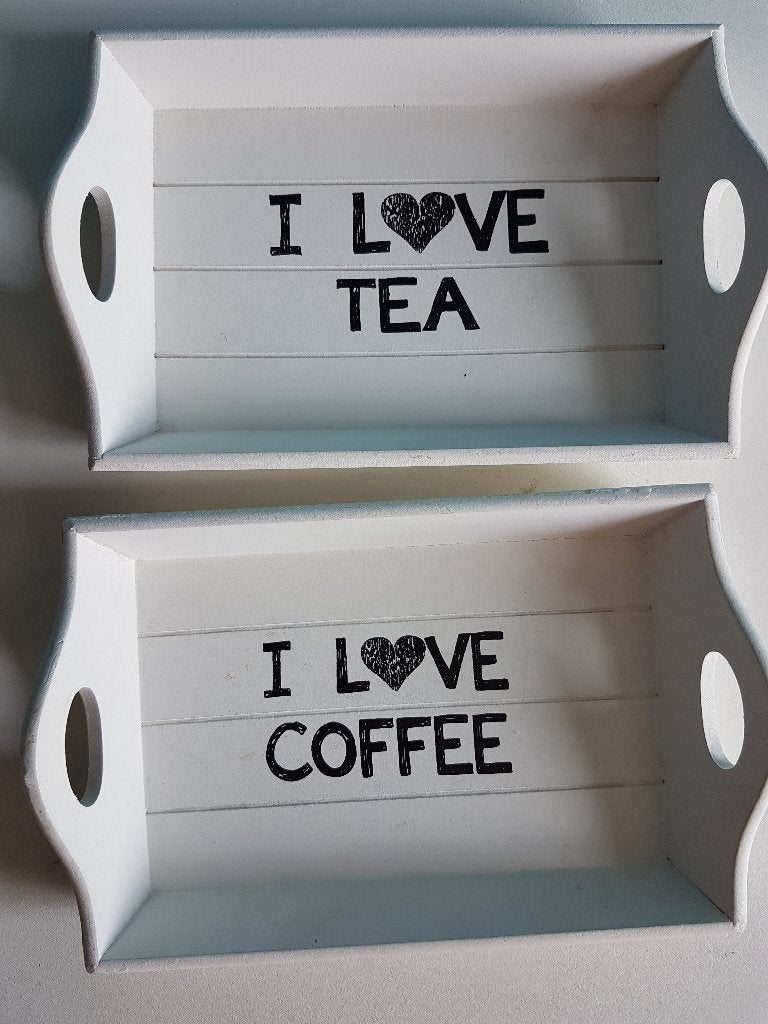 2 witte dienbladen I love tea I love coffee 13 x 20, Huis en Inrichting, Ophalen of Verzenden, Zo goed als nieuw, Rechthoekig