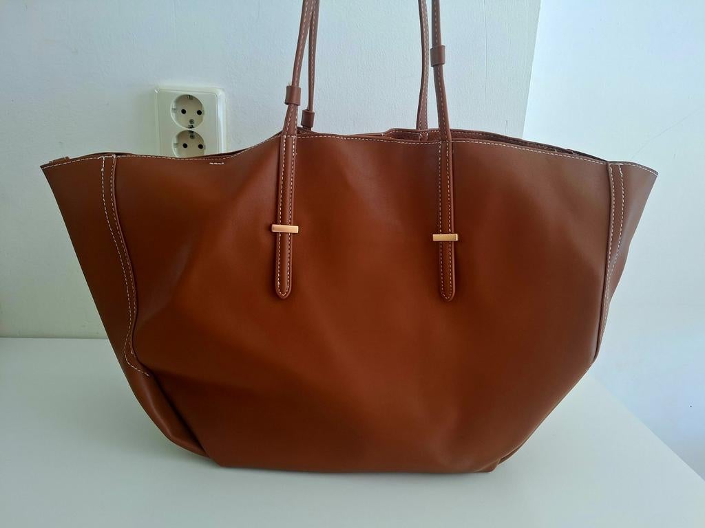Stijlvolle bruine shopper tas – ruime handtas, Sieraden, Tassen en Uiterlijk, Tassen | Damestassen, Ophalen of Verzenden, Zo goed als nieuw