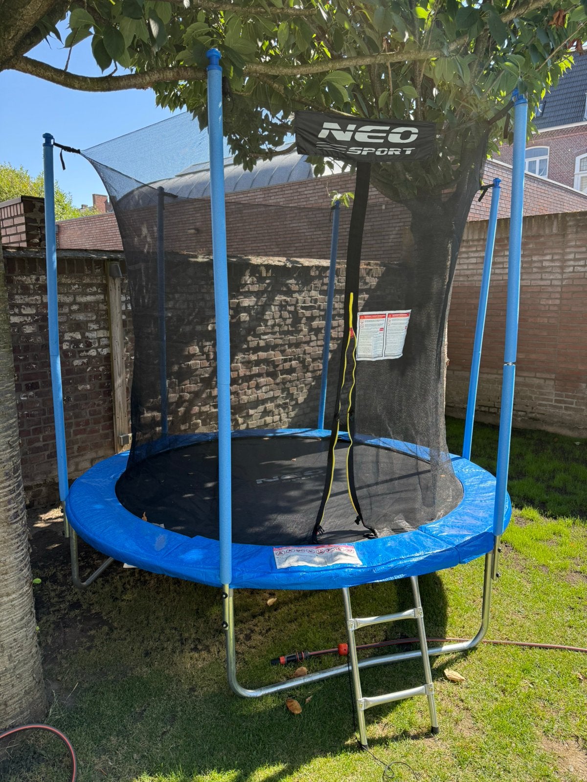 Te Koop. Nieuwe Trampoline. 2,50 breed, veiligheidsnet, trap, Ophalen, Nieuw