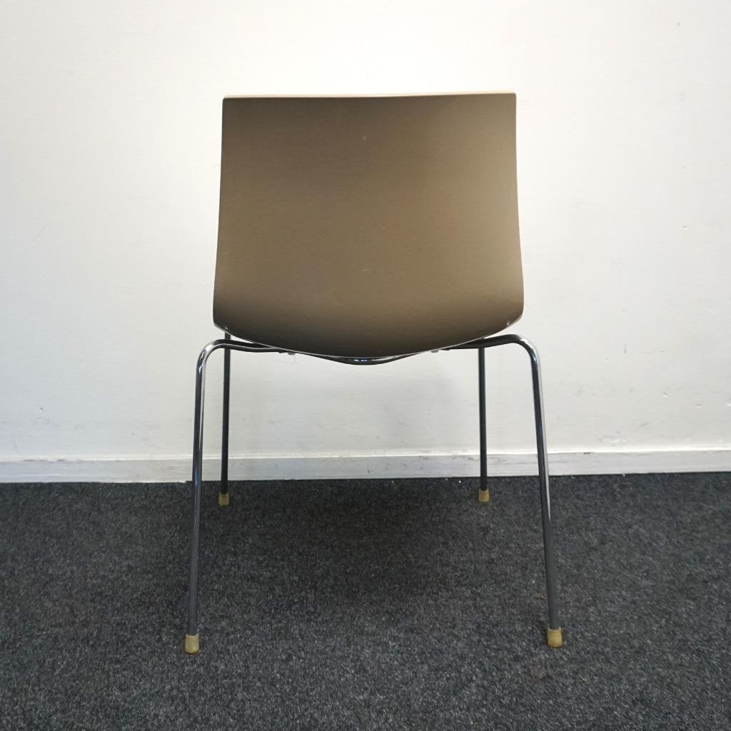 Arper Catifa 46 Design Stoelen | Wit / Bruin | Kunststof, Huis en Inrichting, Stoelen, Overige kleuren, -, -, Ophalen of Verzenden