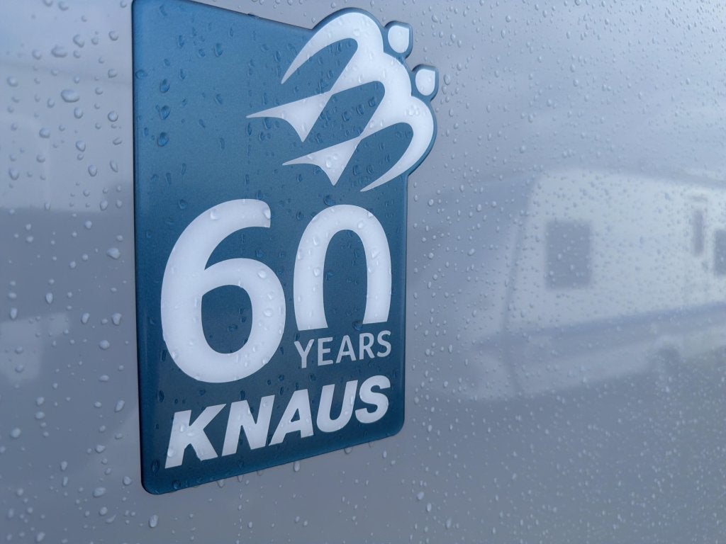 Knaus Sudwind 60 Years 500 FU, Caravans en Kamperen, Bedrijf, Overige typen, 5 tot 6 meter, Knaus