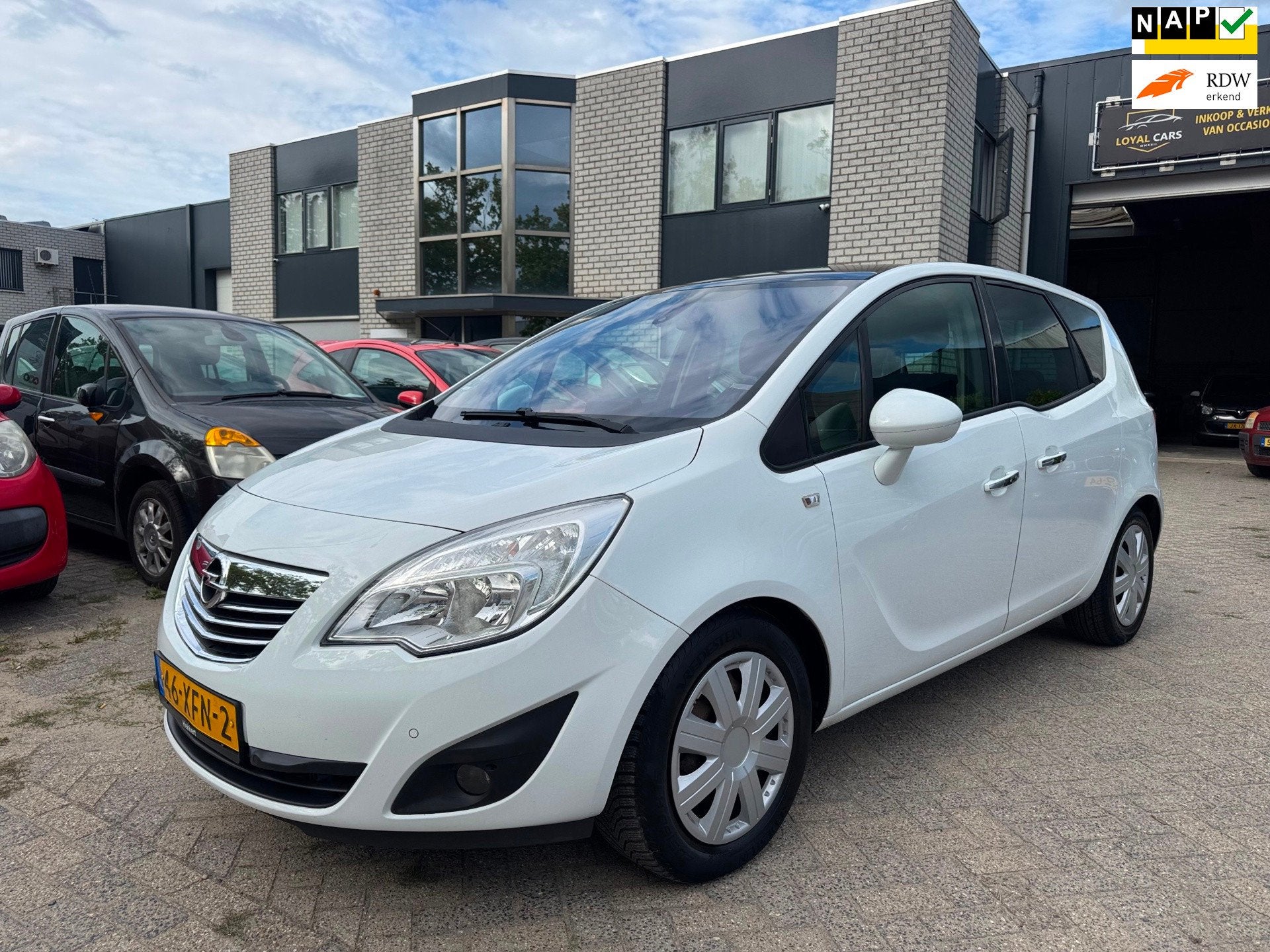 Opel Meriva 1.4 Turbo Cosmo Airco Pano, Auto's, Voorwielaandrijving, Euro 5, 15 km/l, Gebruikt