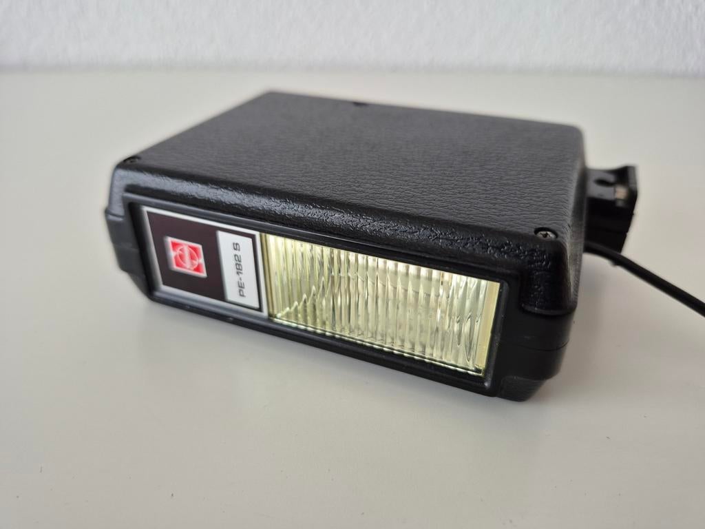 National PE-182 S flitser, werkend, Audio, Tv en Foto, Fotografie | Flitsers, Ophalen of Verzenden, Gebruikt, Overige merken