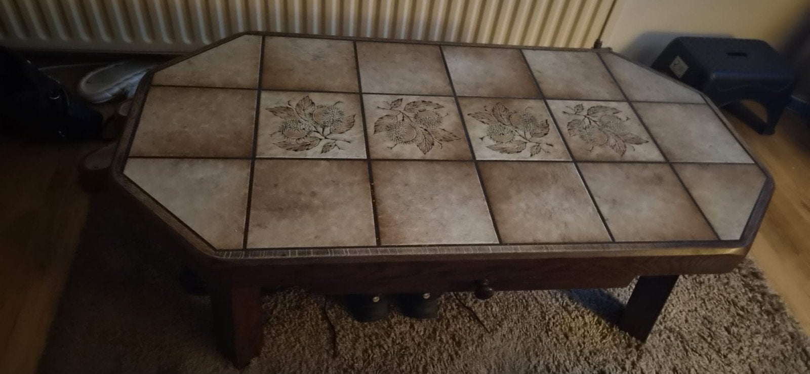 Gratis salontafel met tegels en houten frame, Ophalen, Gebruikt, 100 tot 150 cm, Rustiek