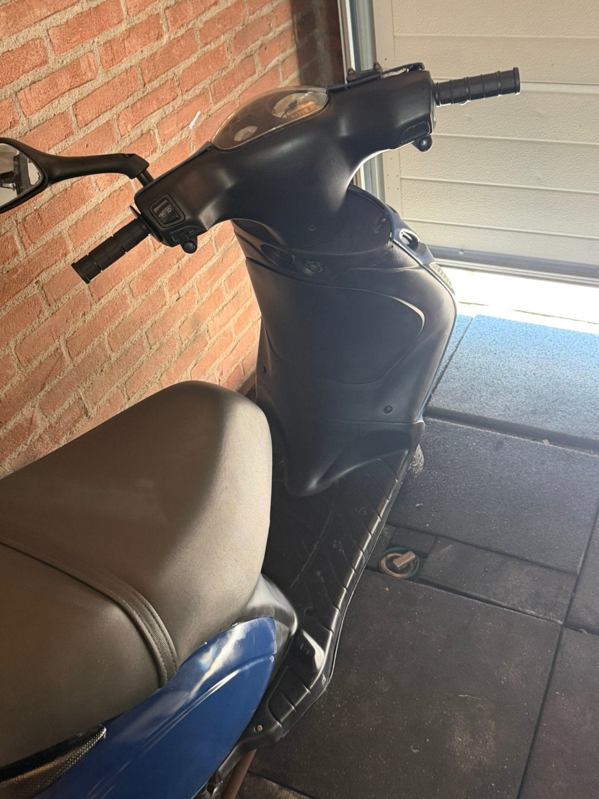 Piaggio zip 4 takt 50 cc, Fietsen en Brommers, Scooters | Piaggio, Gebruikt, Maximaal 45 km/u, Zip, Ophalen of Verzenden