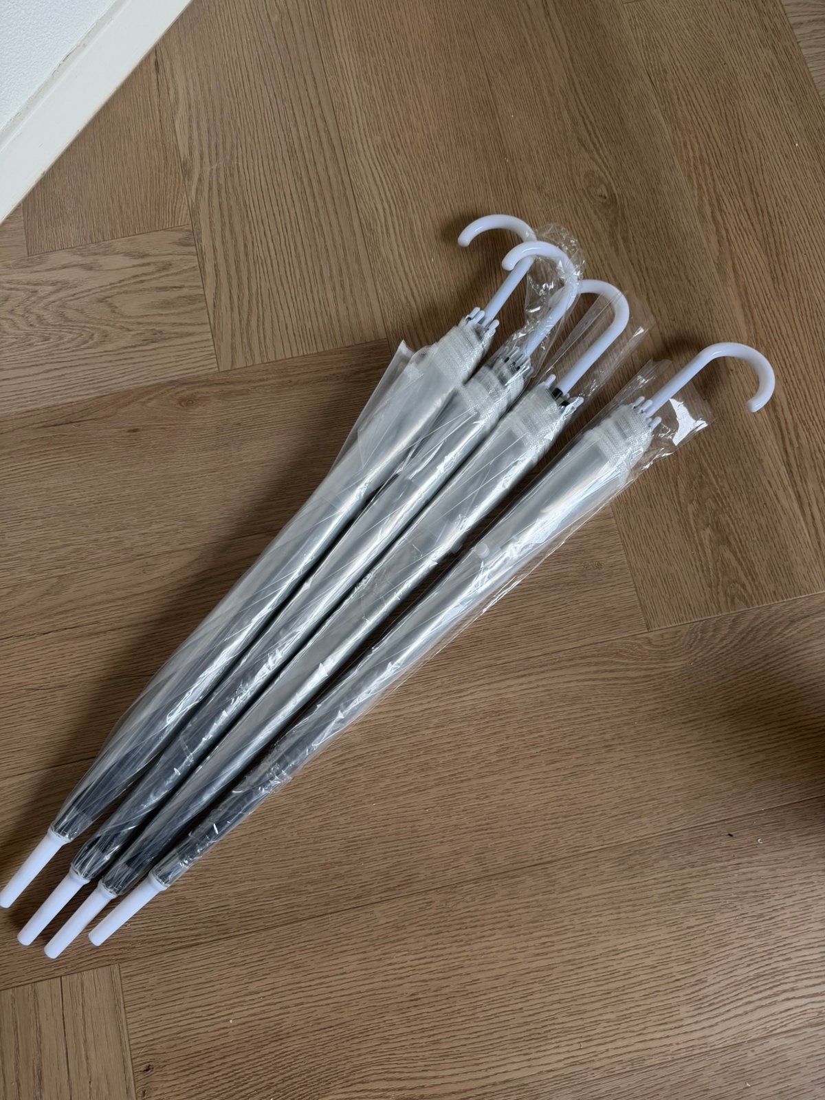 Nieuw - 4 doorzichtige paraplu’s, Ophalen, Nieuw