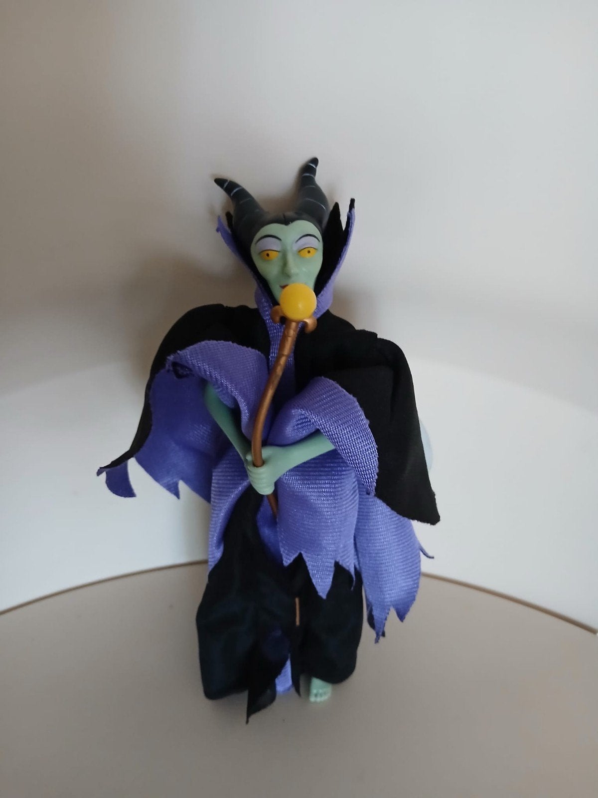 Disney Malafide Heks 19 cm hoog AH., Ophalen of Verzenden, Assepoester of Belle, Gebruikt, Kleding of Textiel