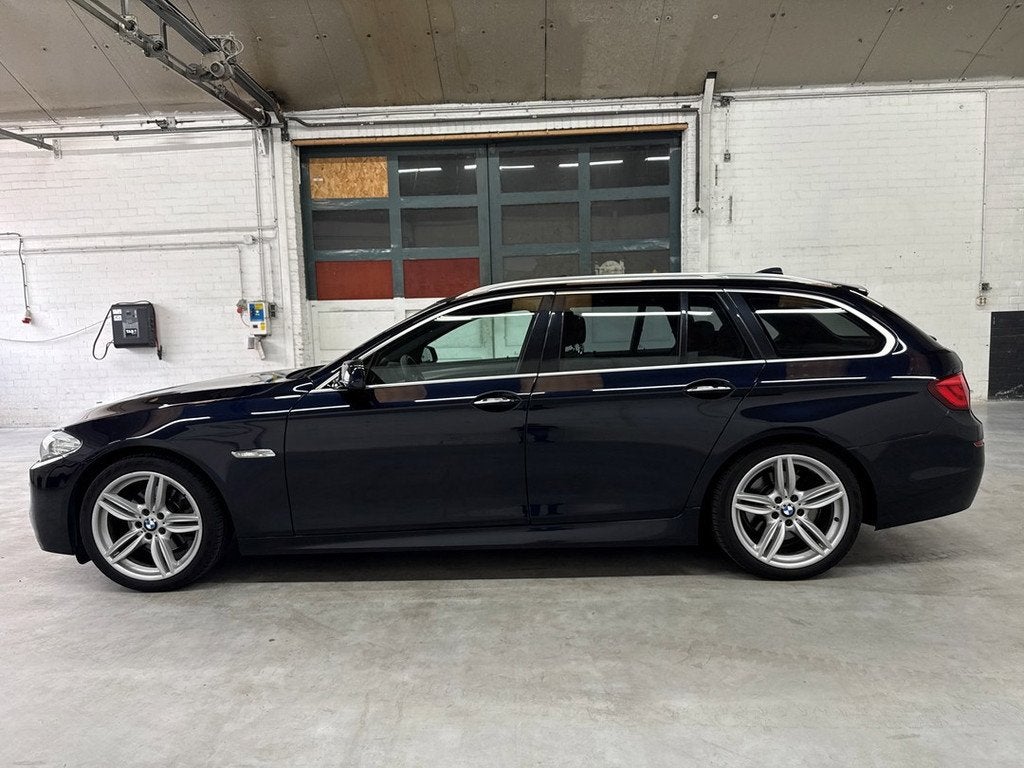 BMW 5-serie Touring 520i | M Pakket | Panoramadak | Cruise C, Auto's, BMW, Automaat, Euro 5, Achterwielaandrijving, Gebruikt