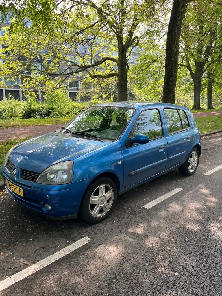 Renault Clio 1.2 16V Autbas E4 2006 Blauw, Voorwielaandrijving, 74 pk, 31 €/maand, 4 cilinders