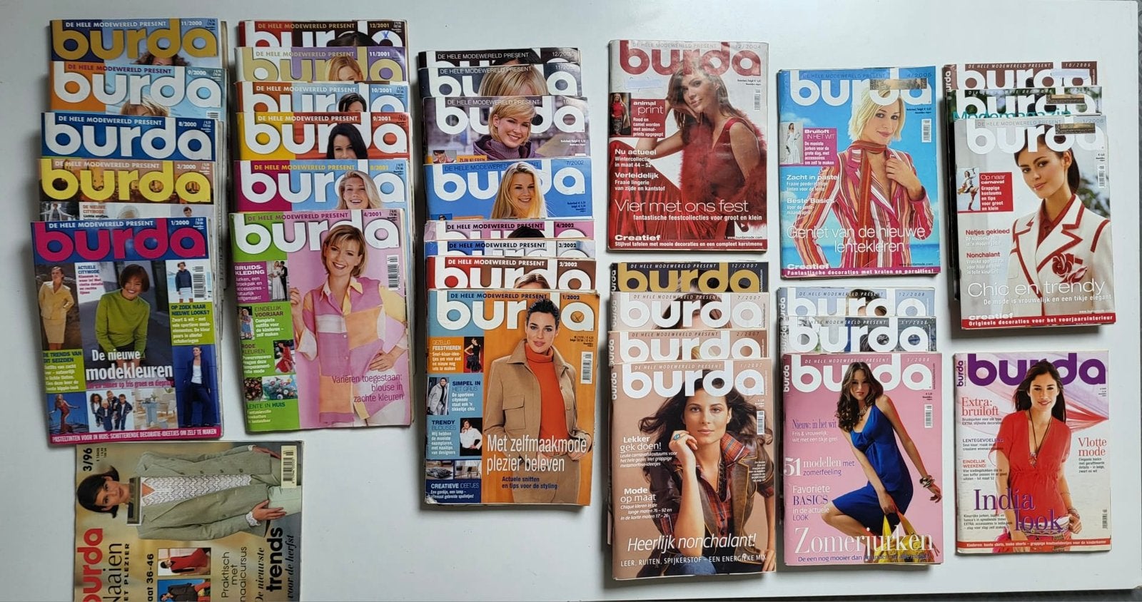 33x Burda modebladen,  inclusief patroonbladen, Ophalen, Gebruikt, Overige typen
