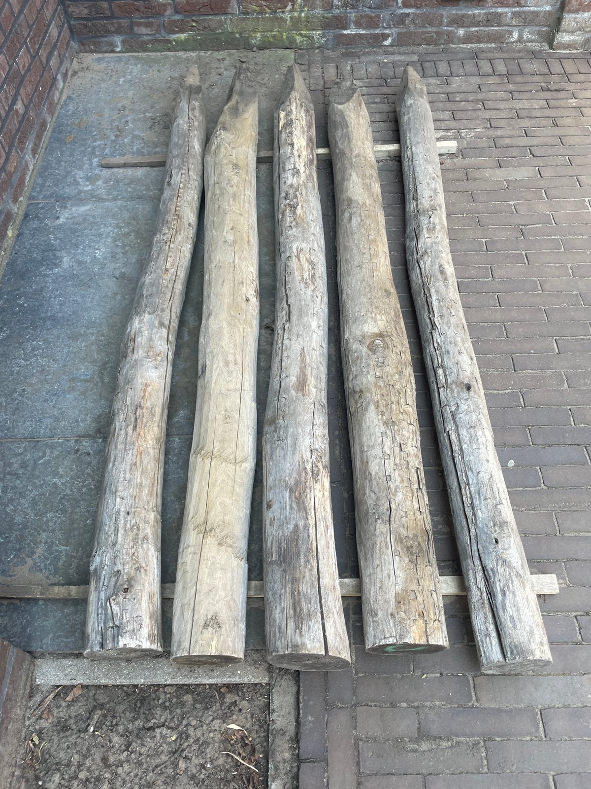 Kastanjepalen 12-14 cm dik, lengte 1.80 cm, Tuin en Terras, Ophalen, Zo goed als nieuw, Minder dan 180 cm, Palen