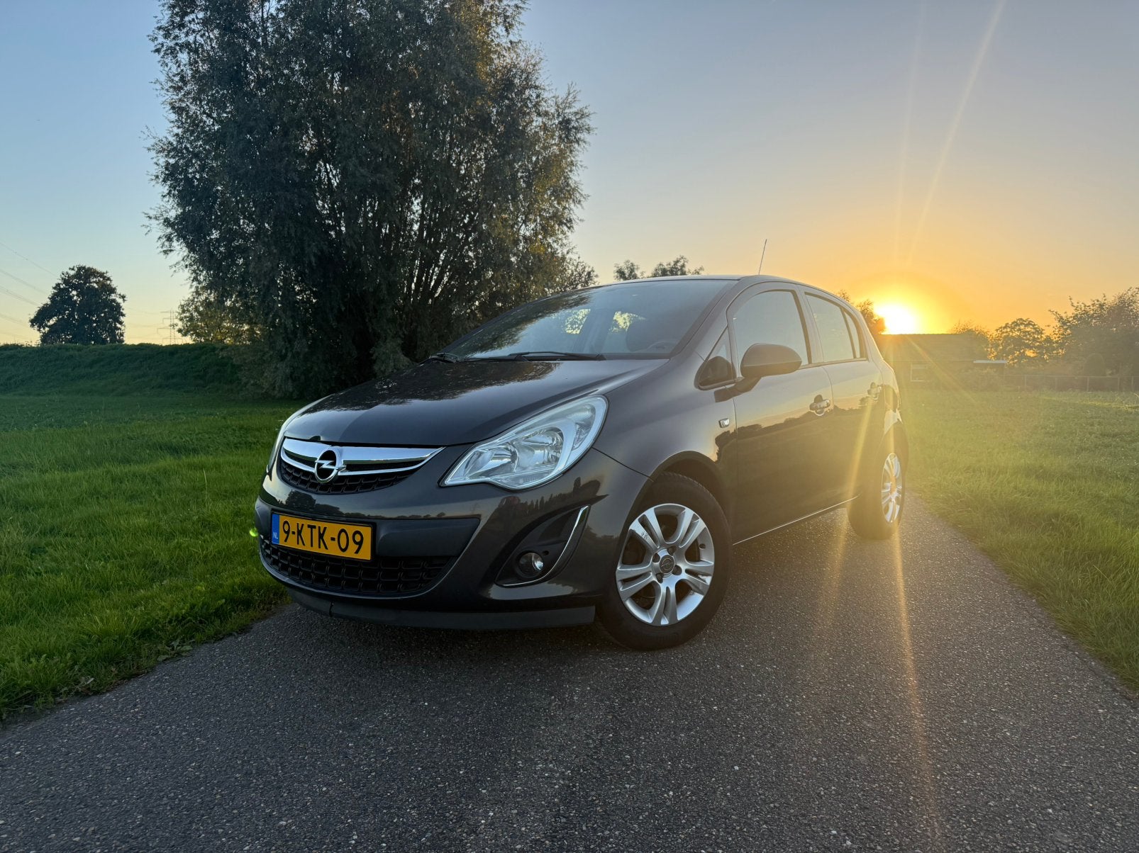 Opel Corsa 1.2 16V 5D 2013 Grijs cusmo trekhaak Bluetooth!!, Auto's, Voorwielaandrijving, 1063 kg, 4 cilinders, 1229 cc