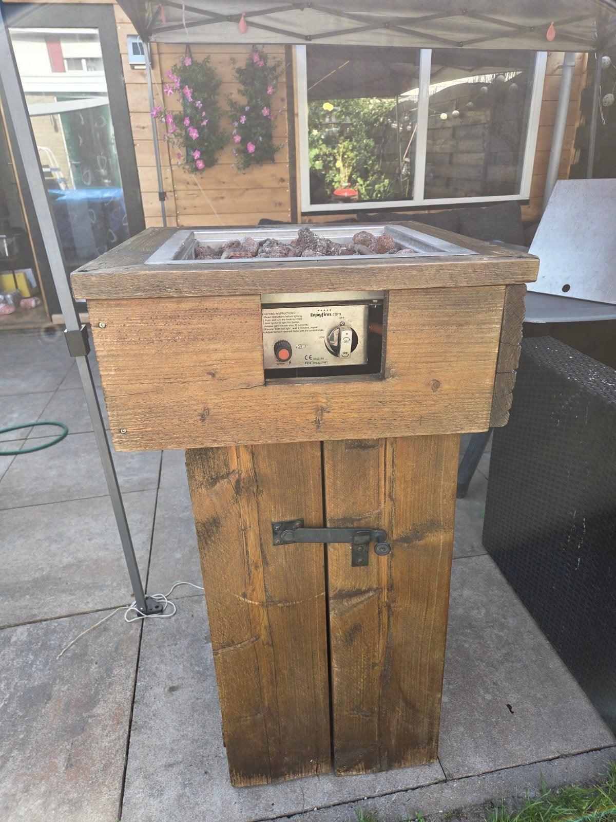 Enjoyfires Vuurtafel - Houten Vuurkorf met Gasbrander, Ophalen, Gebruikt, Vuurkorf