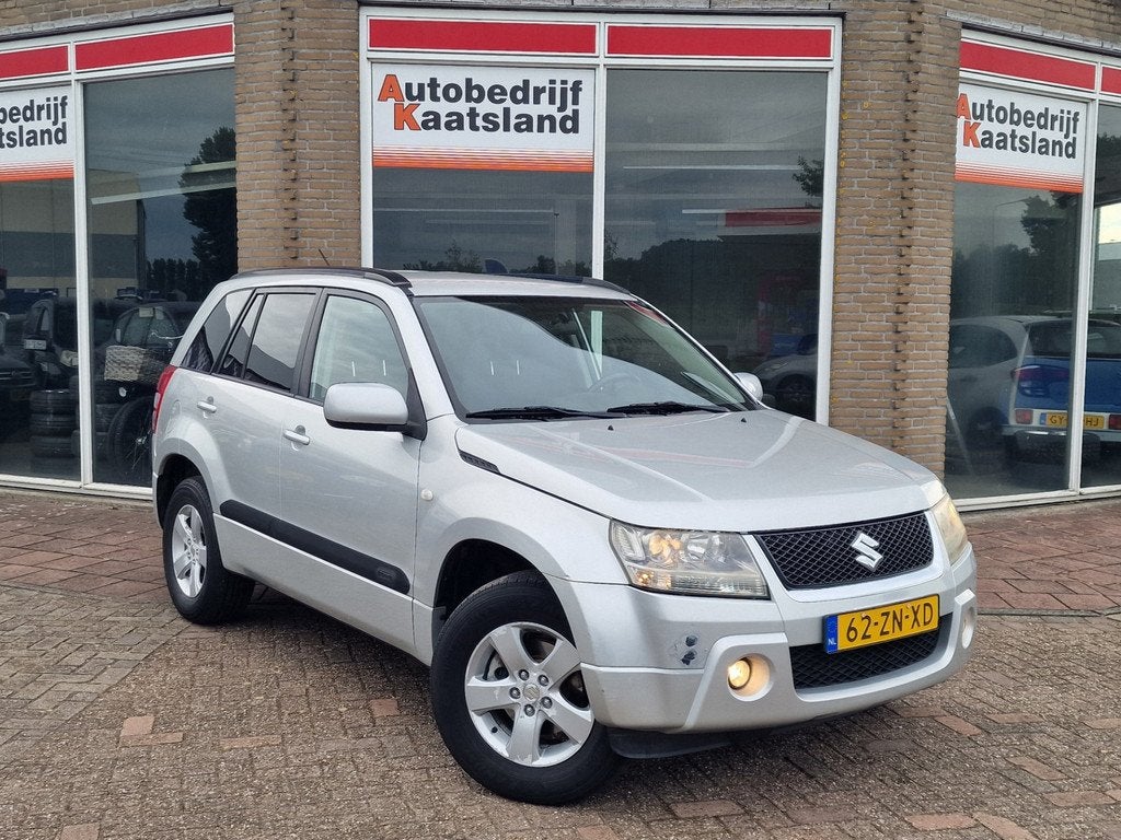 Suzuki Grand Vitara 2.0-16V Shogun - Trekhaak - 4x4, Stof, Zwart, 4 cilinders, 1850 kg