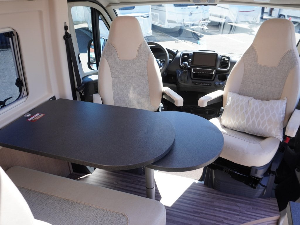 Malibu Van 640 LE K Coupe; automaat, Caravans en Kamperen, Campers, Automaat, Buscamper of Camperbus, Ringverwarming, Malibu