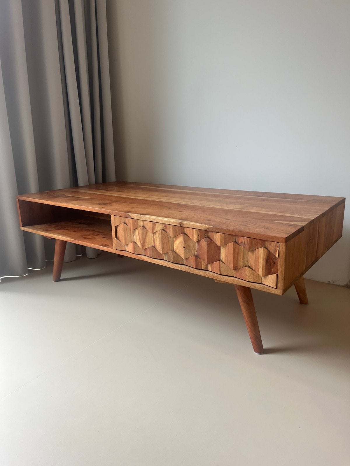 Vintage houten dressoir / tv-meubel / salontafel, Huis en Inrichting, Ophalen, Zo goed als nieuw, Rechthoekig