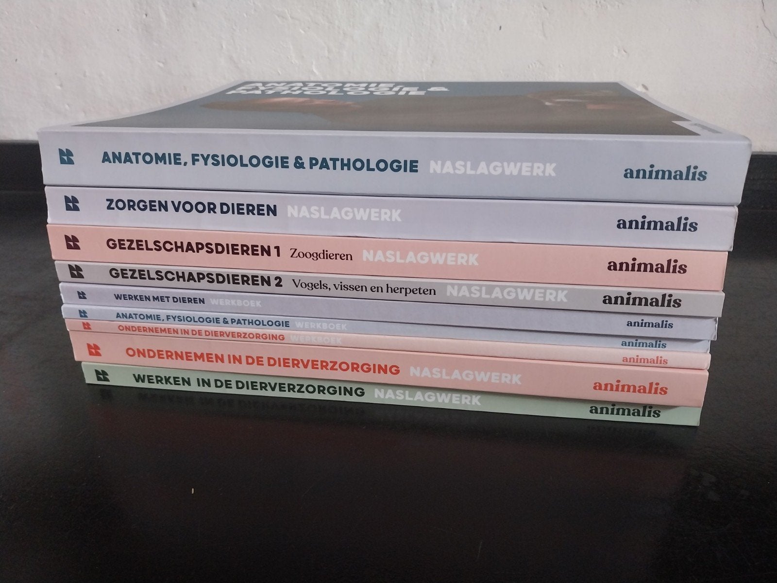Boeken Animalis opleiding dierenverzorging, Nieuw, Ophalen of Verzenden, MBO, Animalis