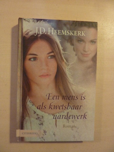 J. D. Heemskerk - Een mens is als kwetsbaar aardewerk, Boeken, Verzenden, Zo goed als nieuw