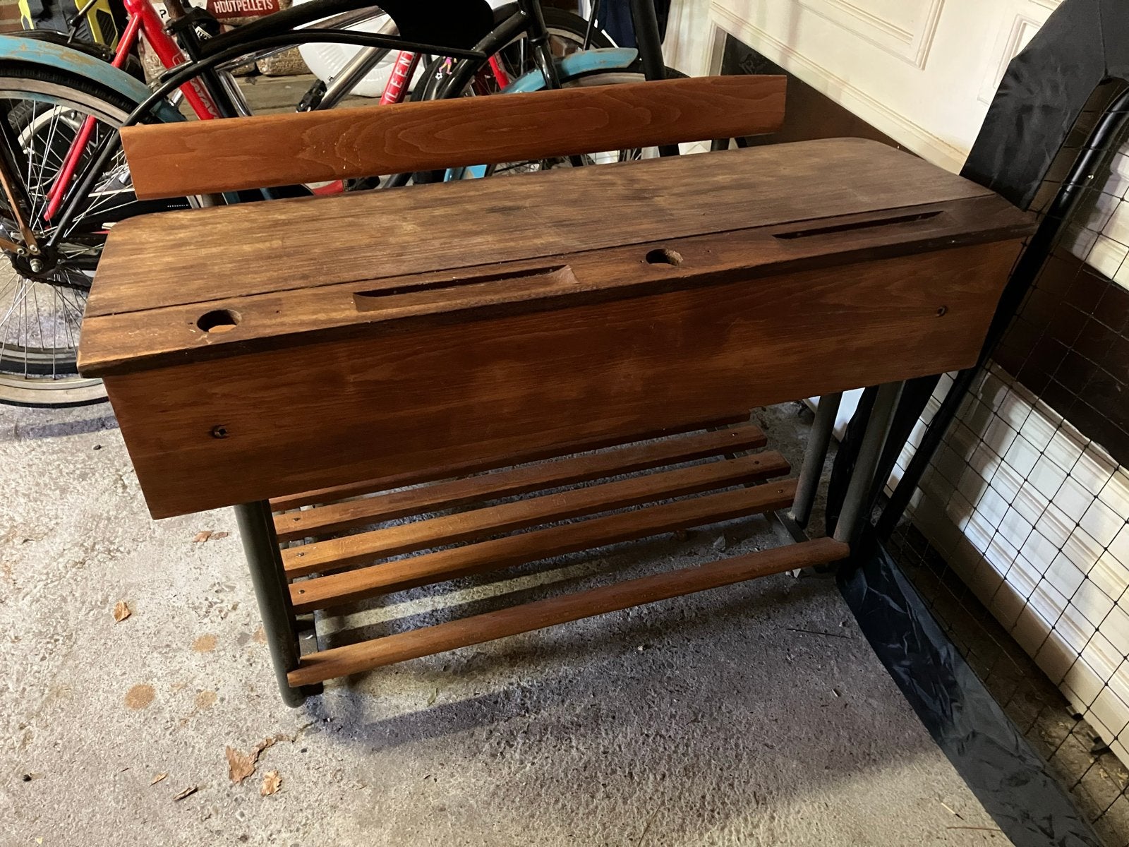 Vintage schoolbankje - Hout en metaal, Ophalen