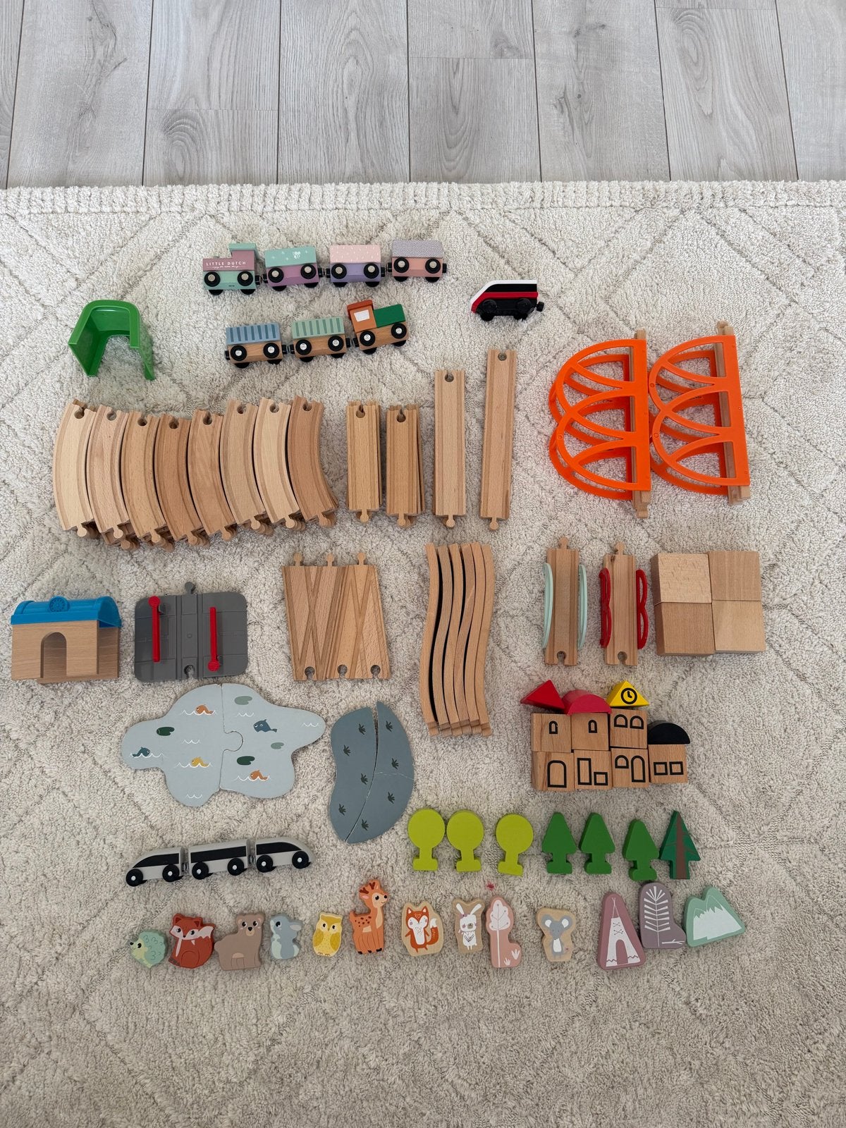 Grote houten treinbaan set met accessoires en dieren, Ophalen, Zo goed als nieuw, Jongen of Meisje