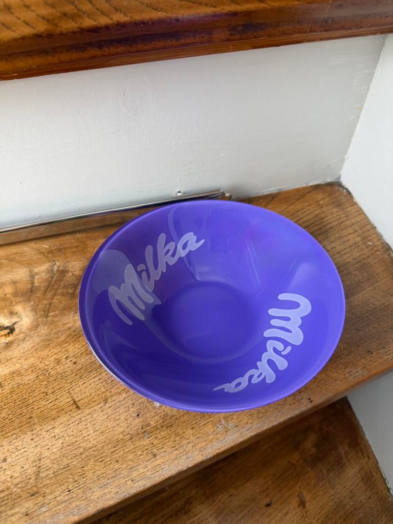Milka kom paars, Ophalen of Verzenden, Zo goed als nieuw, Gebruiksvoorwerp