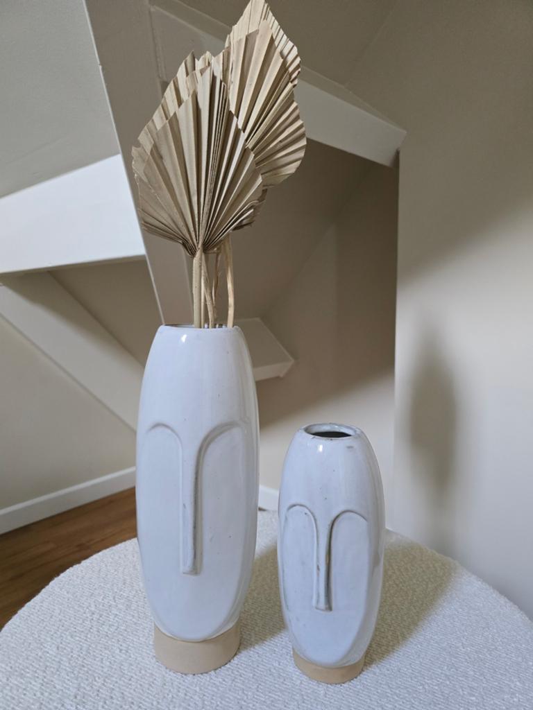 Set van 2 Witte Keramische Vazen met Gezicht, Huis en Inrichting, Woonaccessoires | Vazen, Ophalen, Wit, Aardewerk of Porselein