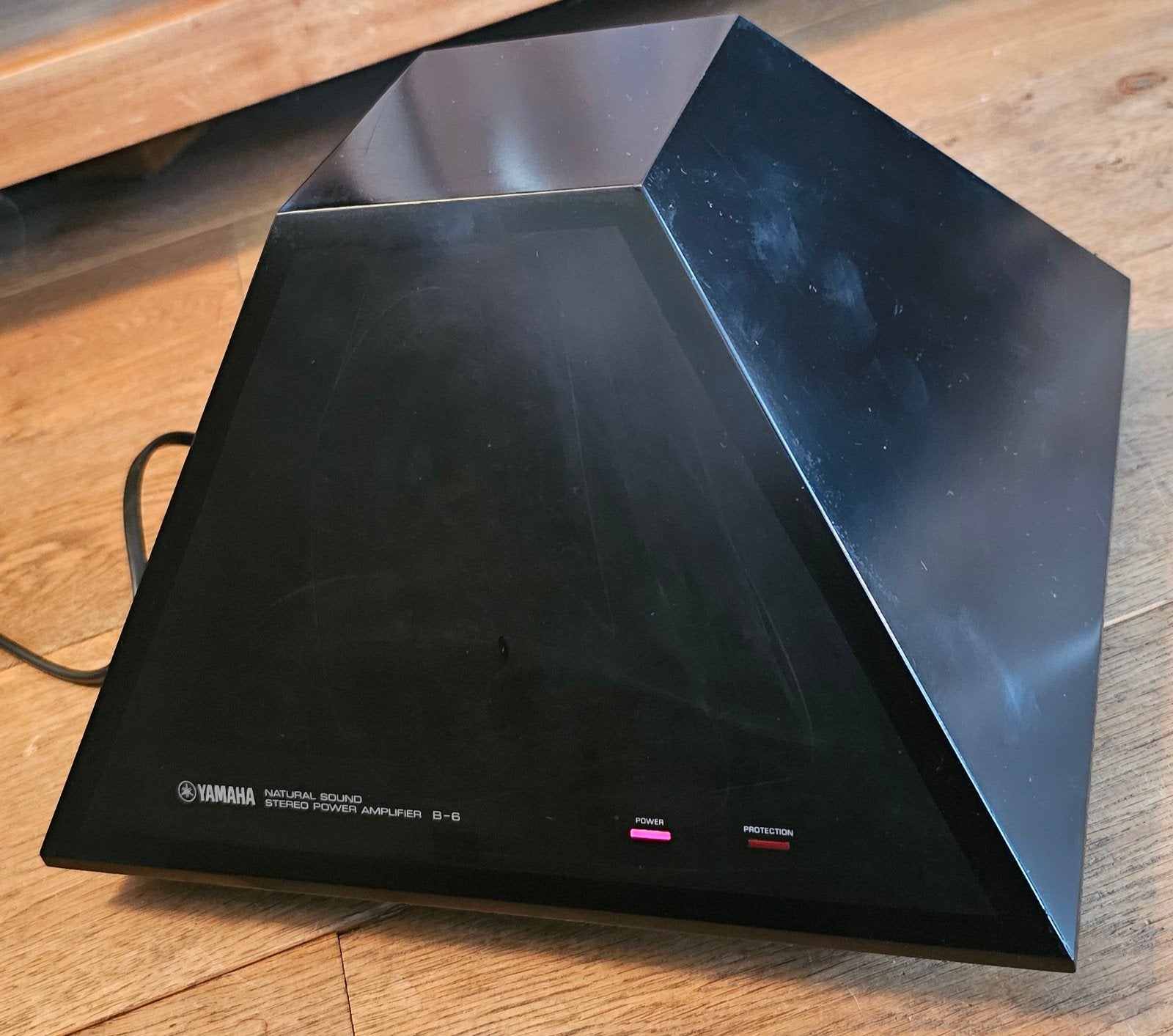 Yamaha B6 Legendary power Pyramide collectors item serviced, Audio, Tv en Foto, Ophalen of Verzenden, YAMAHA, 120 watt of meer