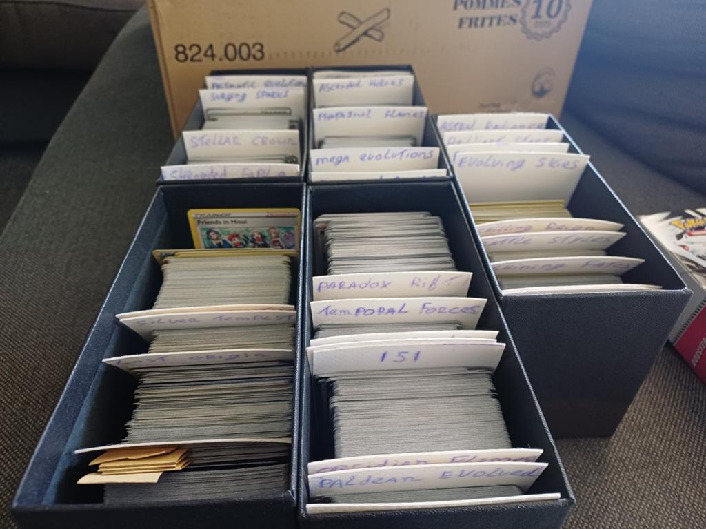 pokemon kaarten bulk en paar hits -  ruilen, Ophalen of Verzenden, Zo goed als nieuw, Meerdere kaarten