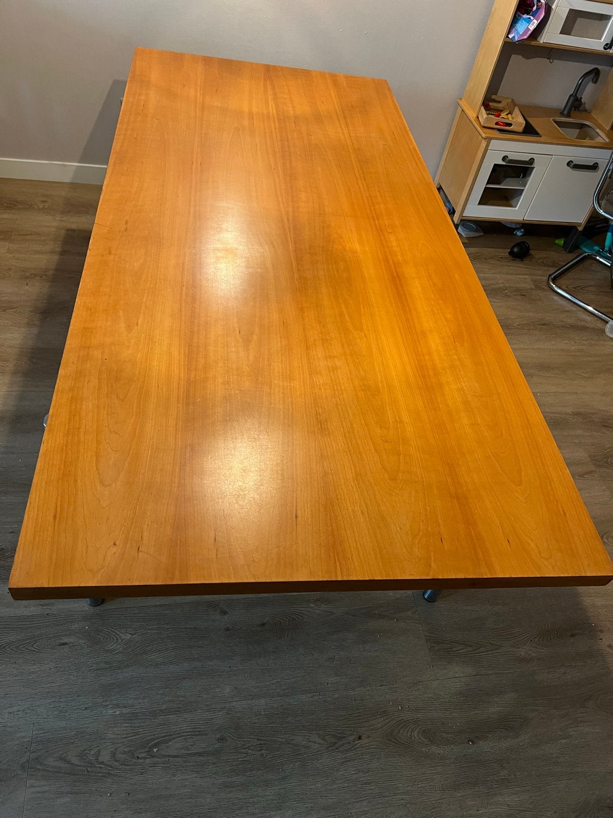 Kersenhouten tafel met rvs poten - Modern Design, Huis en Inrichting, Ophalen, Gebruikt, 200 cm of meer, 50 tot 100 cm