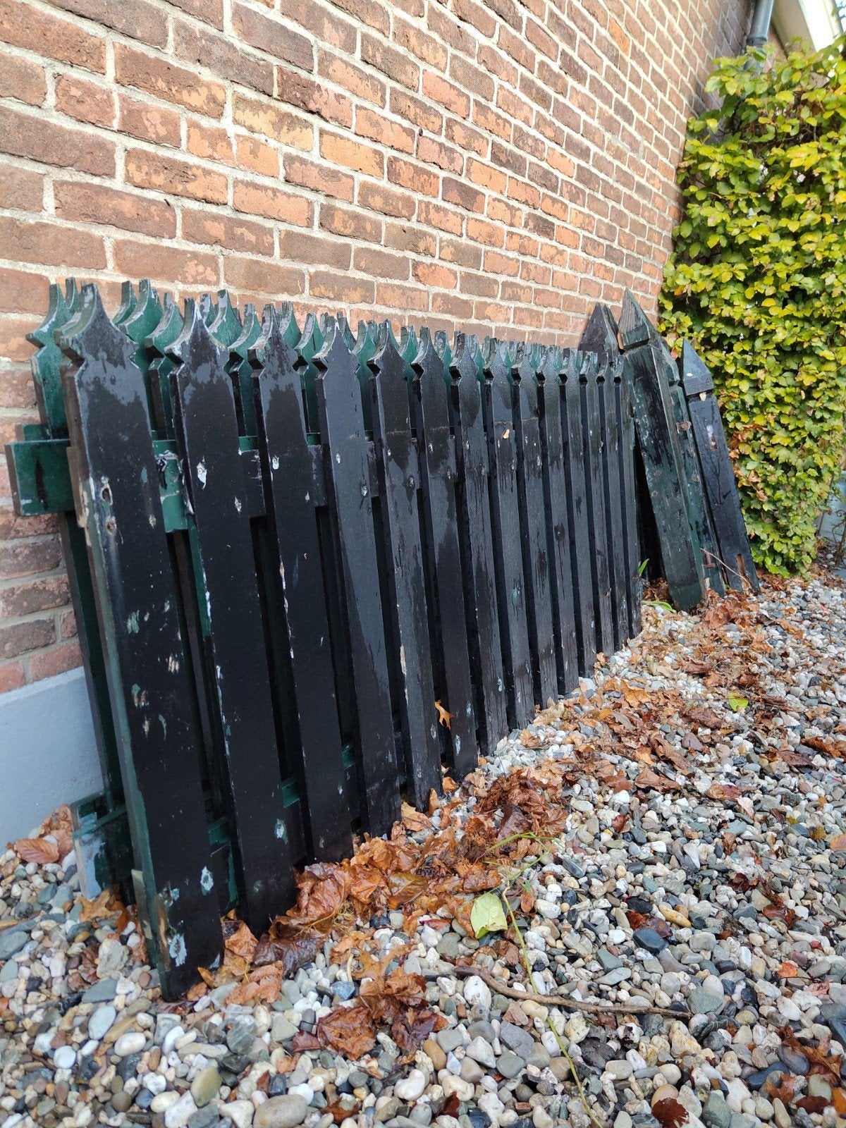 Gebruikt houten tuinhek - Zwart/Groen, Ophalen, Gebruikt, Hout, Tuinhek