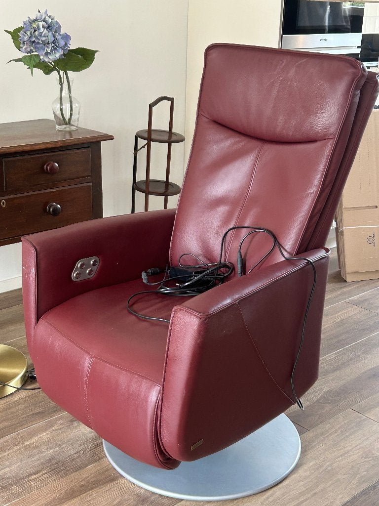 Prominent stoel, Huis en Inrichting, Stoelen, Ophalen, Leer, Zo goed als nieuw, Sta op stoel