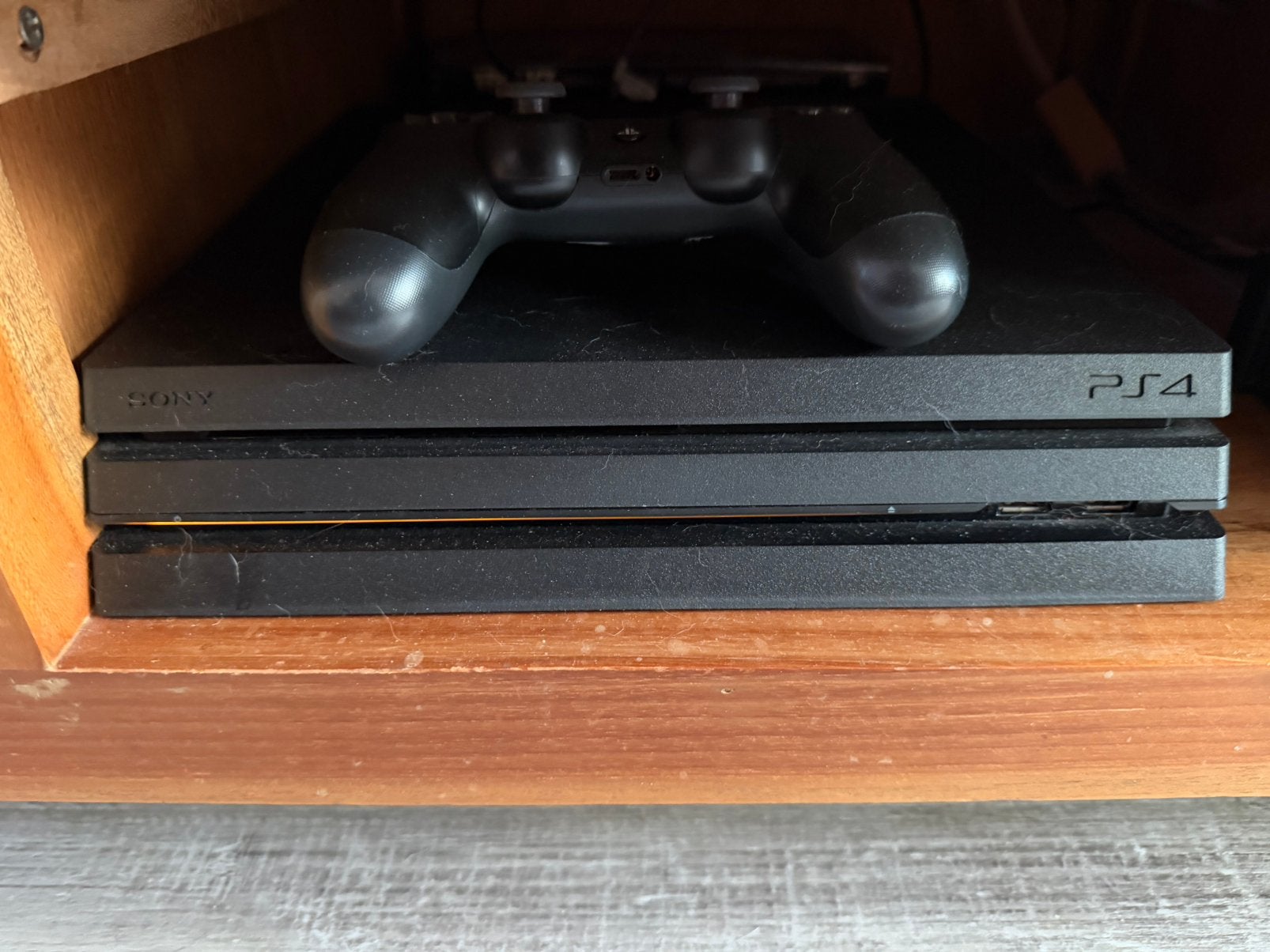 ✅ Playstation 4 Pro - 4K UHD 1TB hd incl. 2 dualschock 4 V2, Met 2 controllers, Ophalen of Verzenden, Zo goed als nieuw, 1 TB