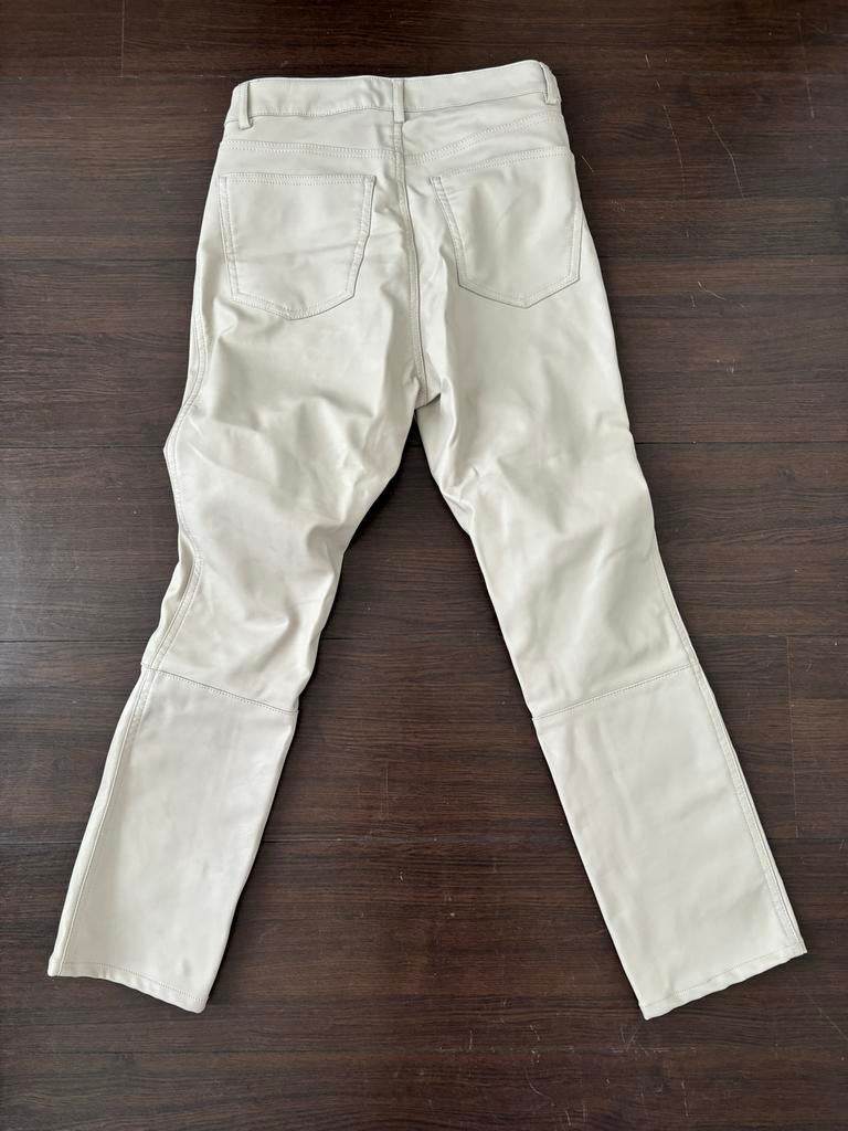 Stoere vegan leren broek H&M mt 36, Beige, Ophalen of Verzenden, Zo goed als nieuw, Maat 36 (S)