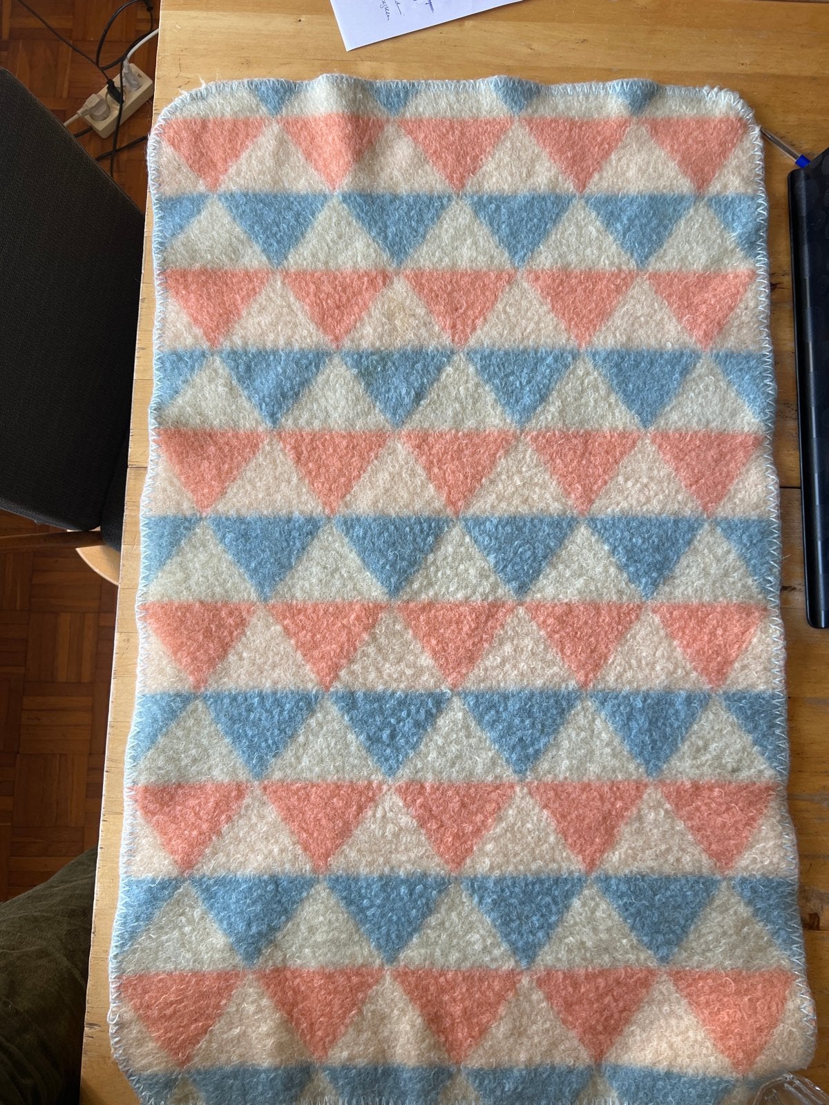 Vintage wollen babydeken - Aabe Dekens Tilburg, Kinderen en Baby's, Roze, Deken, Temperatuurregulerend, Gebruikt
