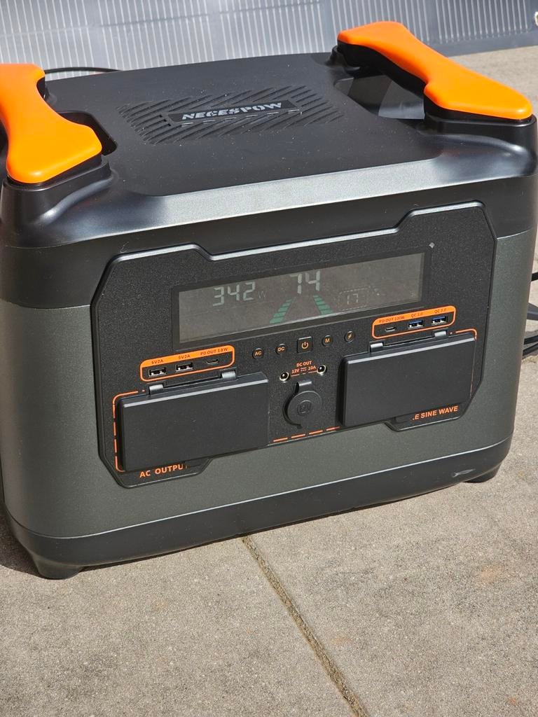 PORTABLE POWERSTATION THUIS BATTERIJ 2400W ZONNEPANEEL 400W, Ophalen of Verzenden, Zo goed als nieuw