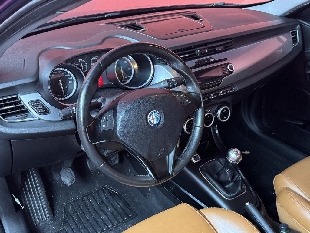 Alfa Romeo Giulietta 1.6 JTDm Distinctive, Auto's, Euro 5, Gebruikt, 4 cilinders, Blauw