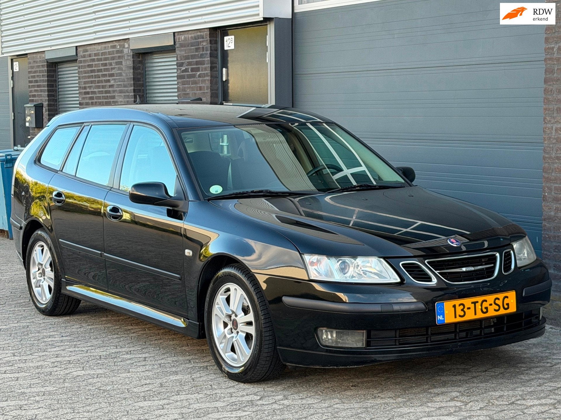 Saab 9-3 Sport Estate 1.8 Linear Business CLIMA CRUISE NIEUW, Auto's, Saab, Gebruikt, Zwart, 4 cilinders, Origineel Nederlands