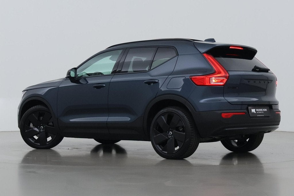 Volvo EX40 Twin Motor Plus Black Edition 82 kWh | ACC | Pano, Automaat, Gebruikt, 82 kWh, 540 km