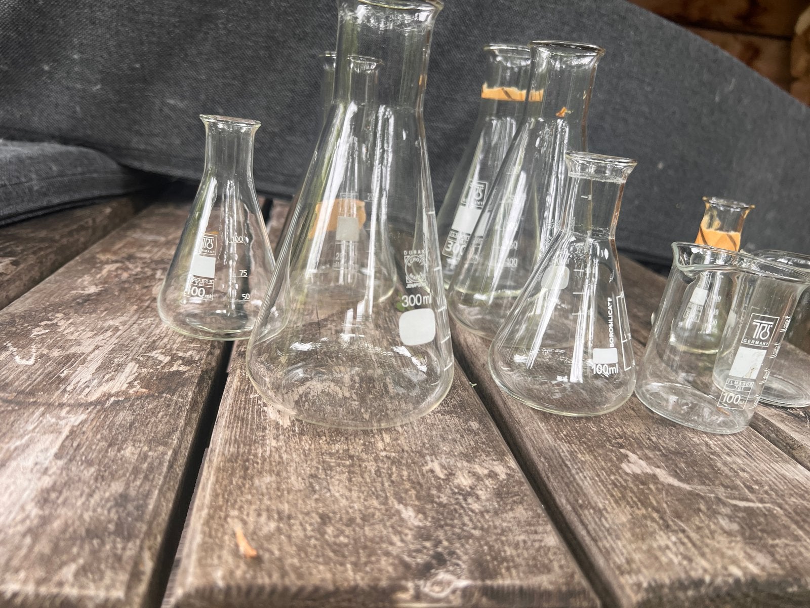 Diverse Erlenmeyer kolven en bekersets - Laboratoriumglas, Ophalen, Gebruikt