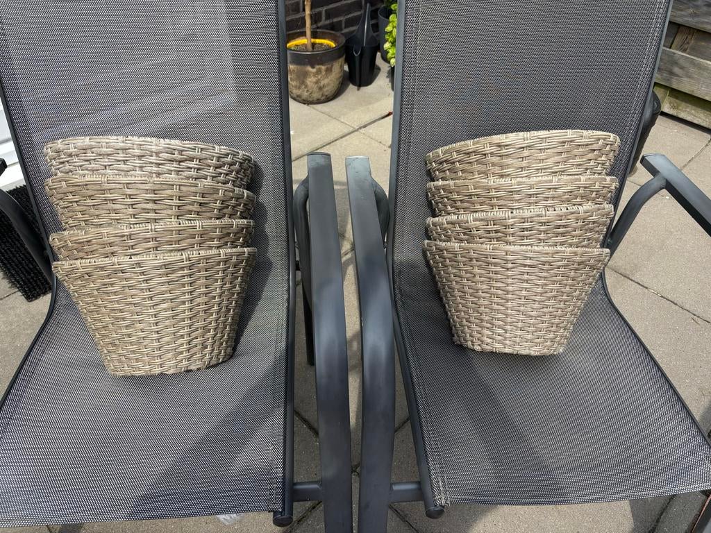 Set van 8 Rotan-look Bloempotten voor aan de schutting, Tuin en Terras, Bloembakken en Plantenbakken, Ophalen, Kunststof, Minder dan 60 cm