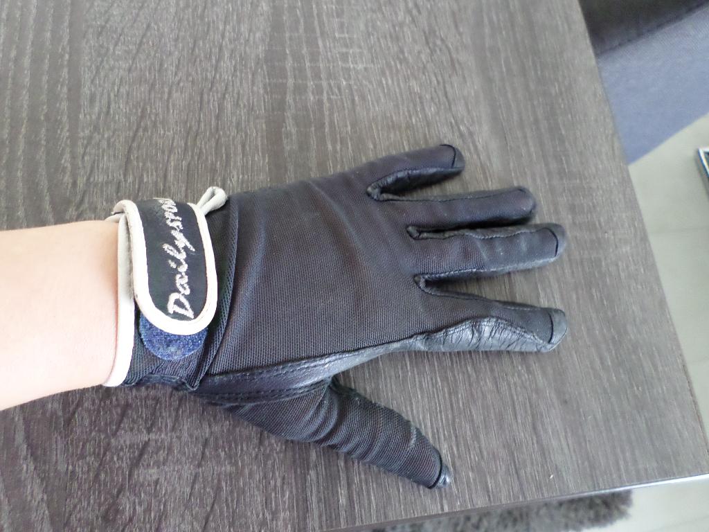 Golfhandschoenen dames, Ophalen of Verzenden, Zo goed als nieuw, Overige typen, Overige merken