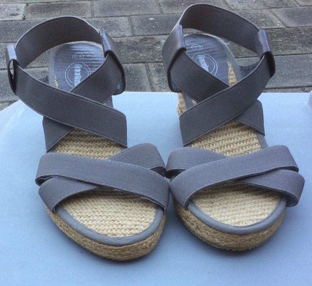 Leuke zomer sandalen maat 39 NIEUW, Nieuw, Grijs, Sandalen of Muiltjes, Ophalen of Verzenden
