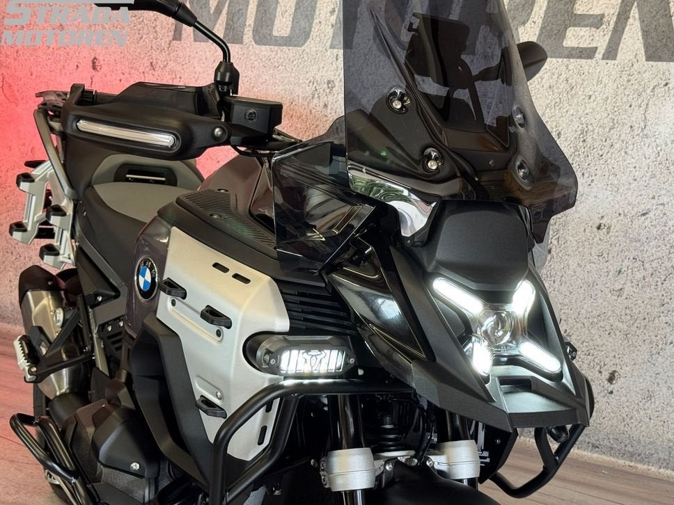 BMW R 1300 GS ADVENTURE TRIPLE BLACK (bj 2025), 2 cilinders, Bedrijf, Onbekend, Meer dan 35 kW