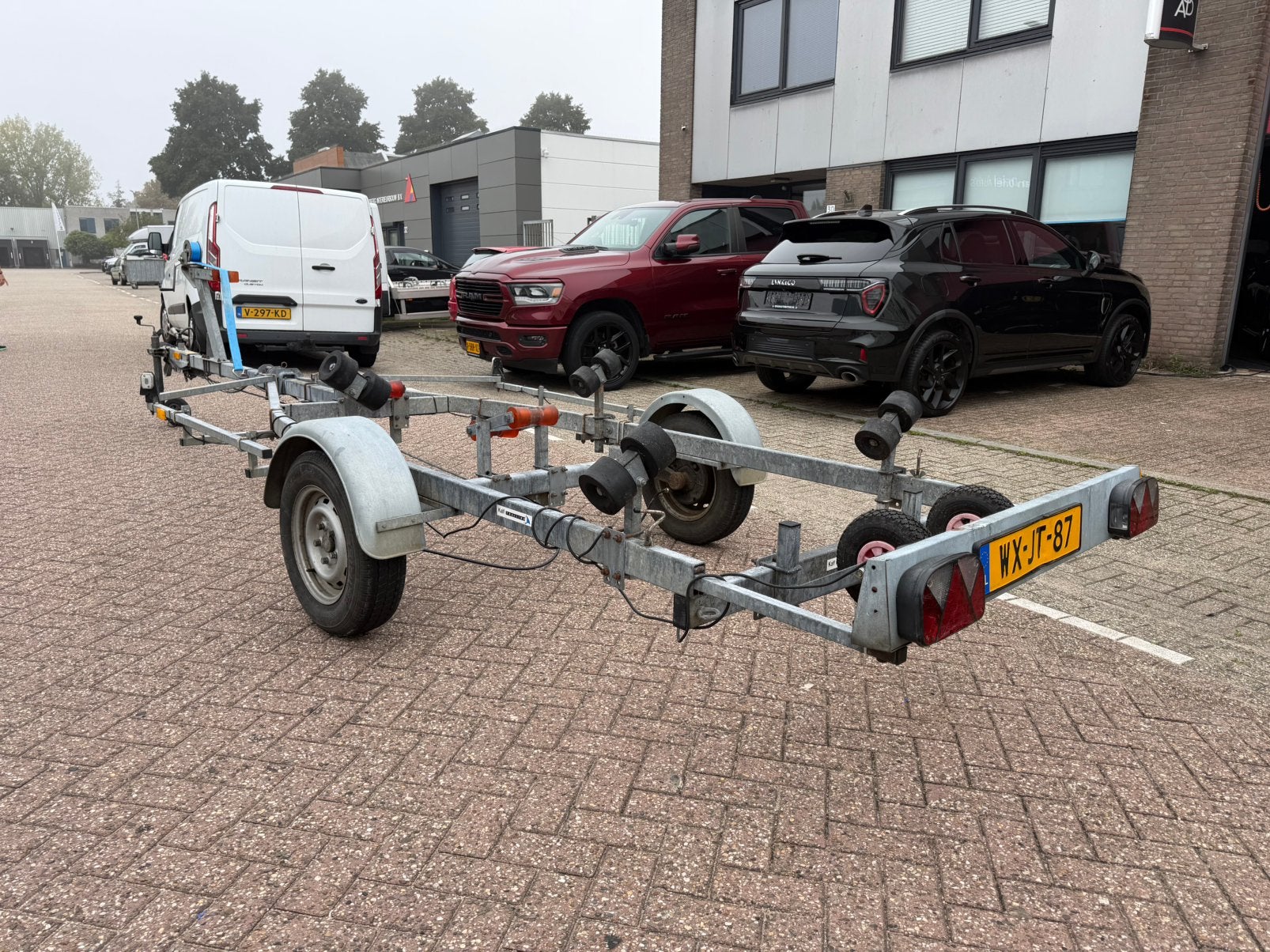 Kalf boottrailer 1050kg tot 5,5m, Ophalen, Minder dan 1500 kg, Gebruikt, Verstelbare verlichting