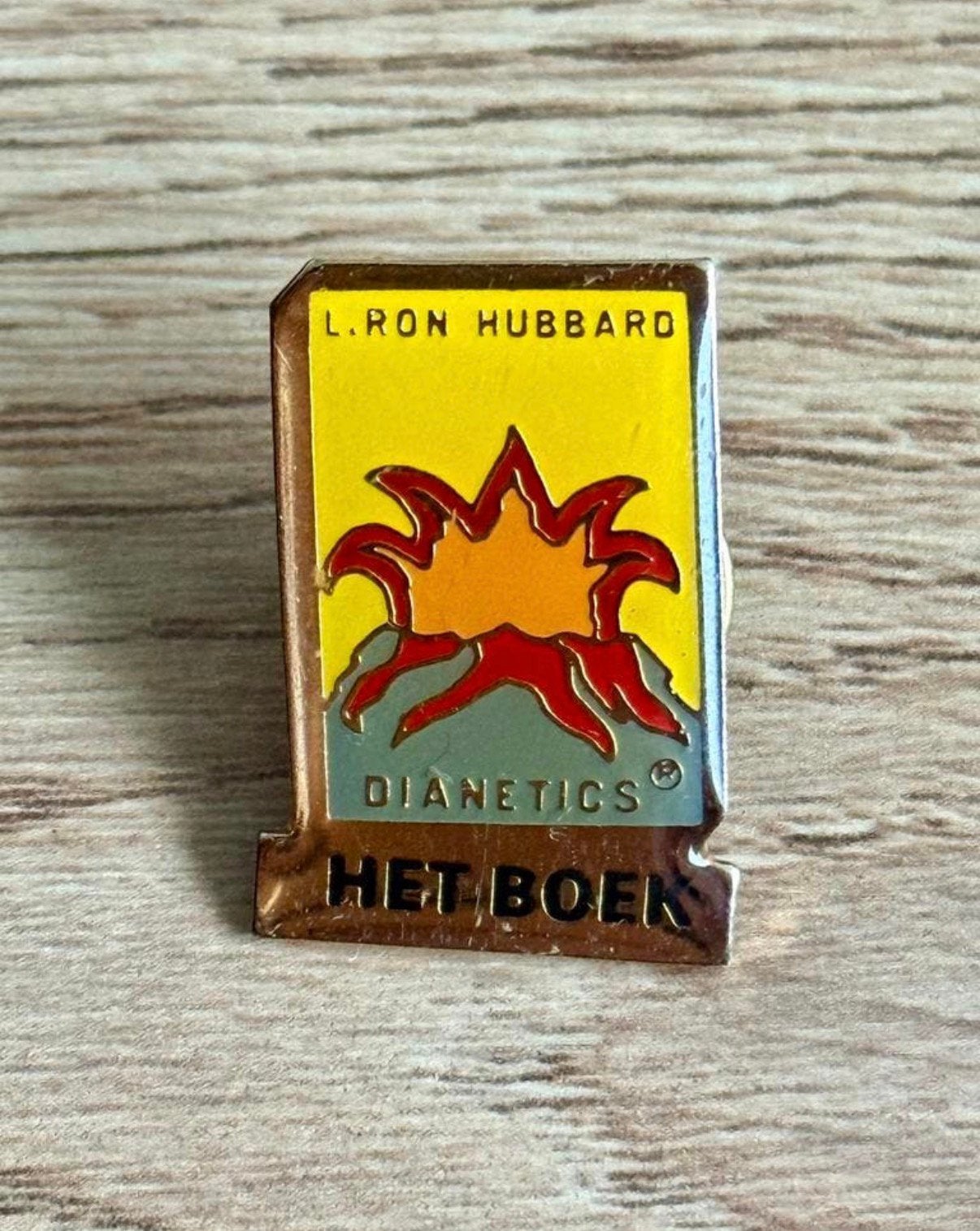 Nouchka Vintage Pin, Verzamelen, Speldjes, Pins en Buttons, Ophalen of Verzenden, Gebruikt, Overige onderwerpen, Speldje of Pin