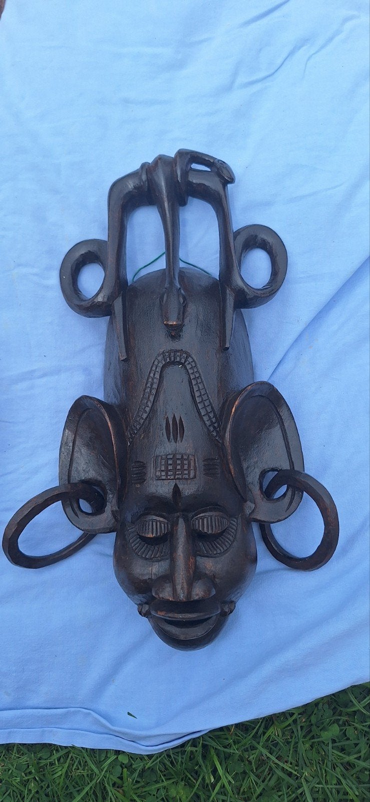 Set van 2 handgesneden Afrikaanse maskers, Antiek en Kunst, Kunst | Niet-Westerse kunst, Bruin, Handgemaakt, Afrika, Masker