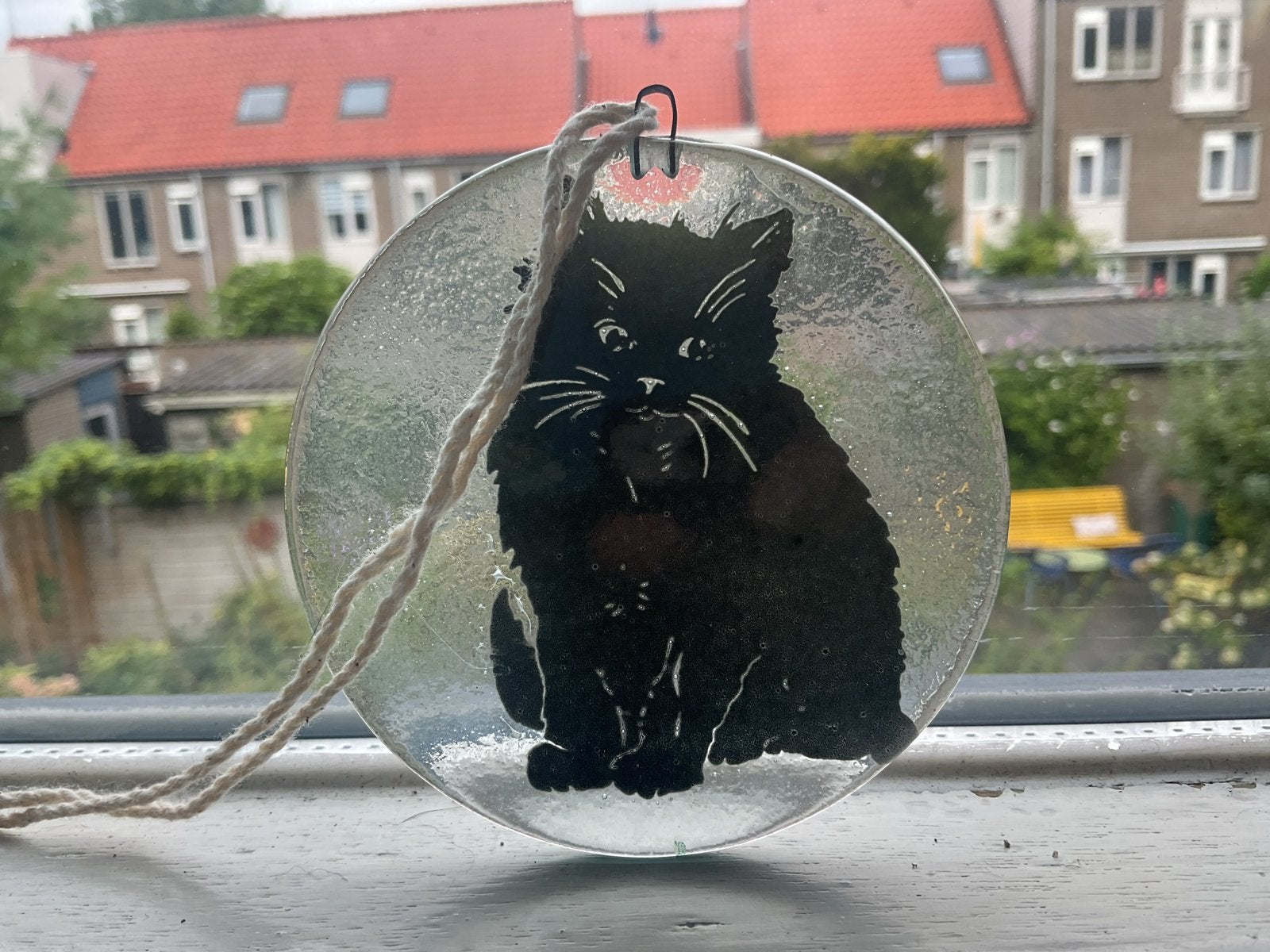 Decoratieve raam hanger met zwarte kat, glas, Overige stijlen, Ophalen of Verzenden, Glas, Gebruikt