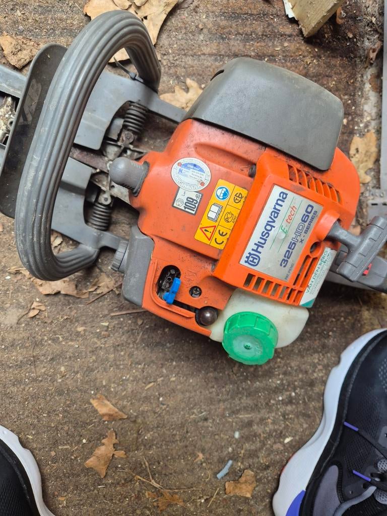 Husqvarna 325HD60 heggenschaar, Ophalen