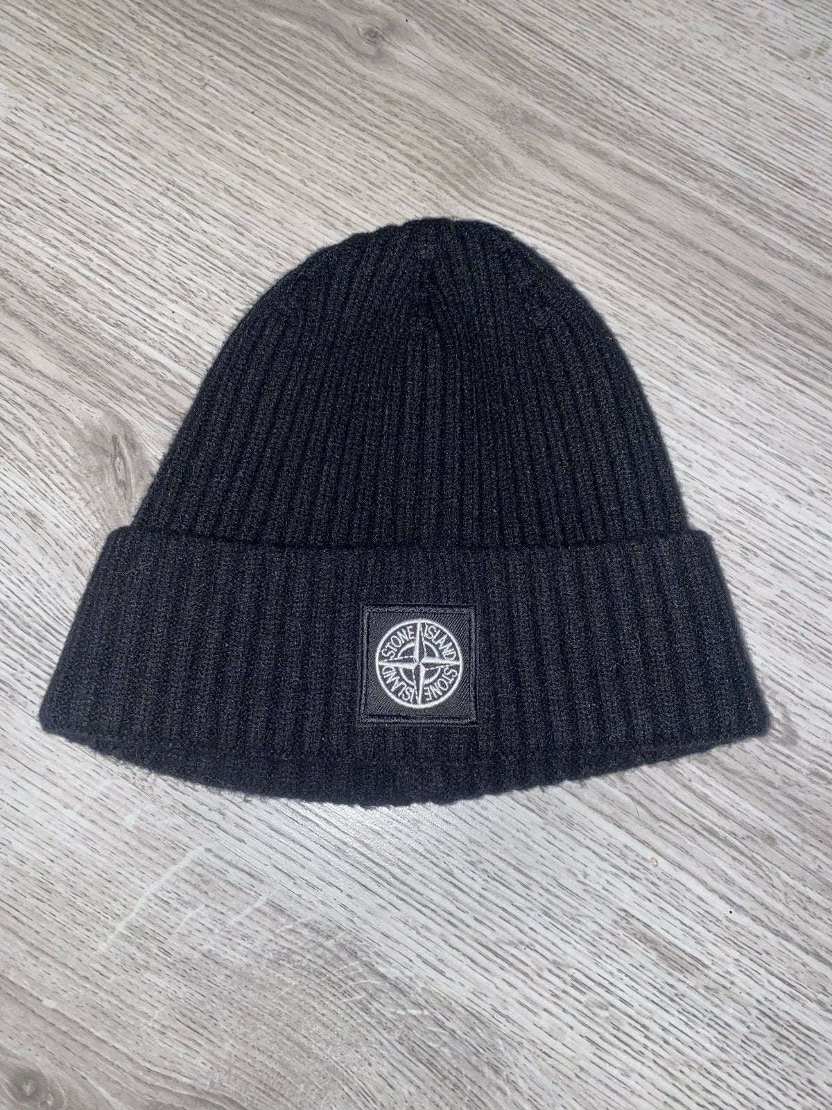 Stone Island Muts - Zwart, Kleding | Heren, Mutsen, Sjaals en Handschoenen, Ophalen of Verzenden, Gedragen, Overige maten, Muts