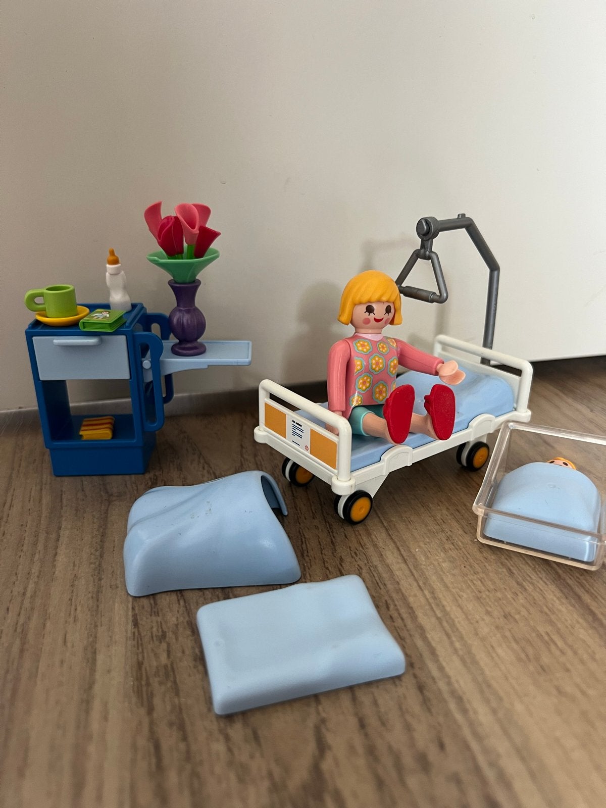 Playmobil Ziekenhuisbed met patiënt en baby, Kinderen en Baby's, Speelgoed | Playmobil, Ophalen, Gebruikt